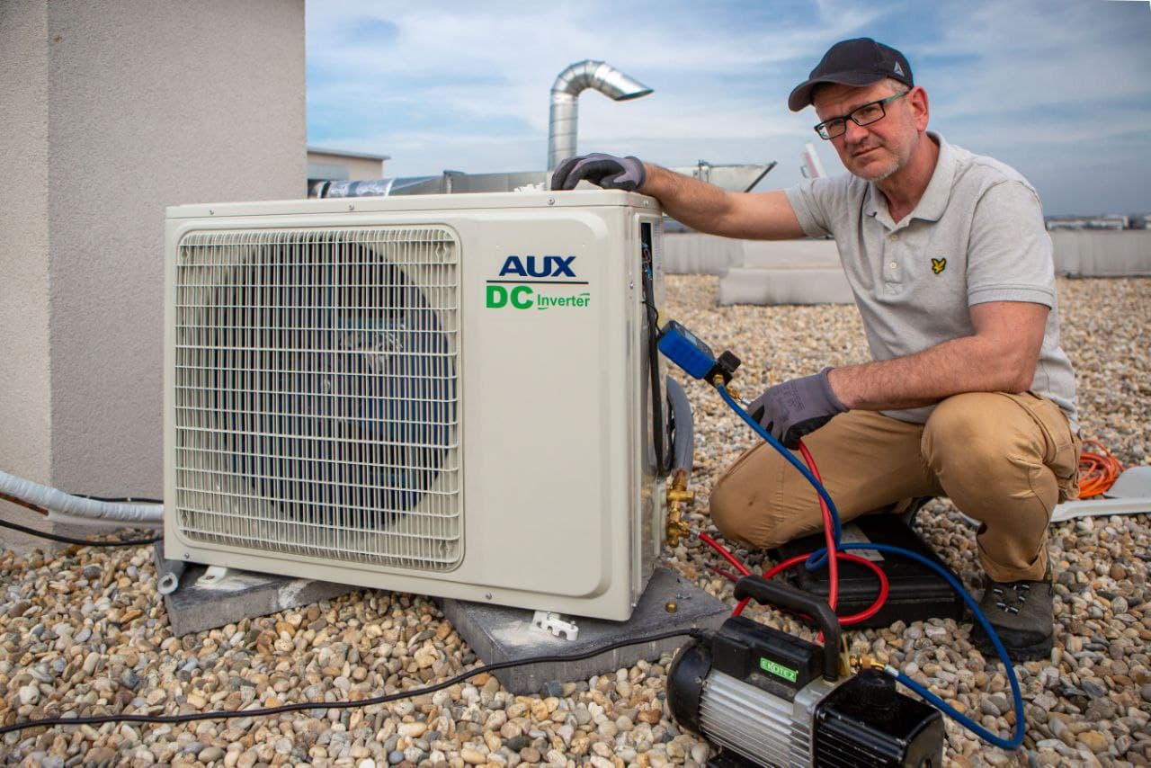 Servis — reštaurácia, Senec